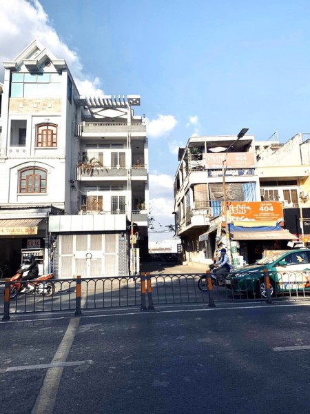 Căn góc 2 mặt tiền đường Phan Văn Trị, gò vấp, sát VinCom, giá bán chỉ nhỉnh 20 tỷ
