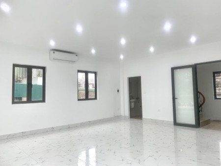 Mặt phố Trần Khát Chân, dtsd 55m2 6 tầng đúc lô góc vỉa hè rộng thang máy, giá 25.5 tỷ