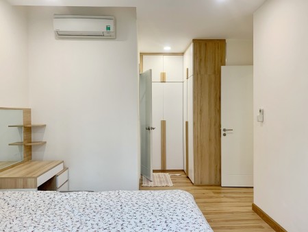 Cho thuê căn hộ 2 phòng ngủ có sẵn đầy đủ nội thất xịn xò, chung cư Vista Verde giá tốt