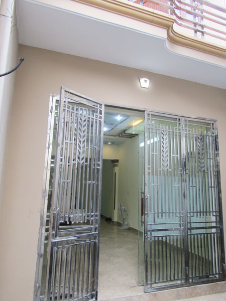 Bán nhà Trưng Nhị Hà Đông, diện tích 32m2, giá bán 2.7 tỷ, khu vực dân trí cao, đúc 3 tầng