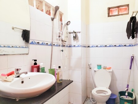 Bán nhà Lê Quang Định phường 1, Quận Gò Vấp, giá 6.9 tỷ, dt 4x11m2, 4 tầng, xe hơi đậu cửa
