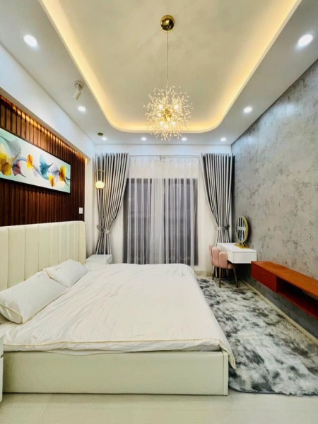 Huỳnh Văn Nghệ P15 xe hơi ngủ trước, gồm 1 lửn, 1 lầu, dtsd 55m2, giá bán chỉ 5 tỷ
