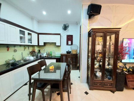 Mặt phố lô góc kinh doanh đỉnh tương lai rạng ngời, sổ đẹp chính chủ, bàn giao ngay