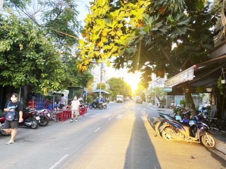 Đi đến slide 4