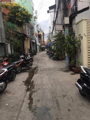Bán nhà nguyên căn mới trung tâm Quận Bình Thạnh, 2 tầng đúc, dtsd 72m2, giá chỉ 4 tỷ