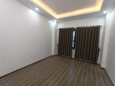 Nhà nguyên căn mới cứng Vũ Tông Phan ô tô vào nhà kinh doanh đỉnh, giá tốt, ban công rộng
