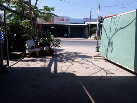 Cho thuê mặt bằng kinh doanh, mặt tiền Quốc Lộ 50, khu dân trí, ưu tiên khách thuê dài hạn