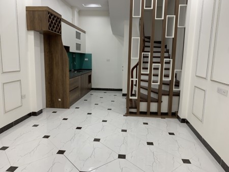 Bán Nhà Đẹp Phố Nguyễn Đình Hoàn, Quan Hoa, Cầu Giấy diện tích 35m 5 tầng giá 4.1 tỷ