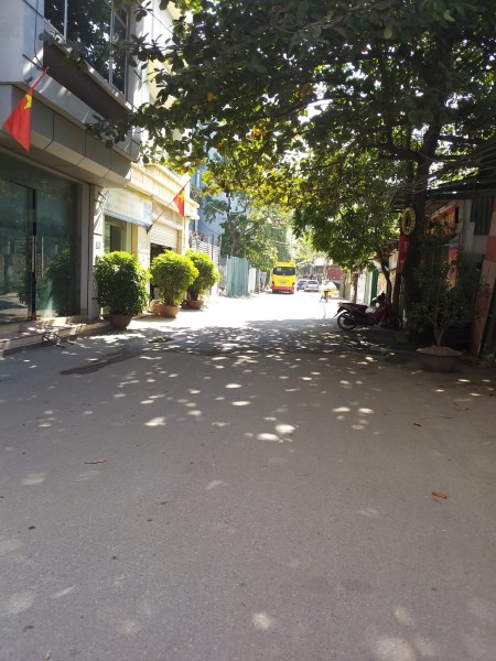 Bán đất đầu tư sinh lời mặt phố Nam Dư dtsd 478m2, mặt tiền 17m, giá bán 64 ty, sổ sẵn