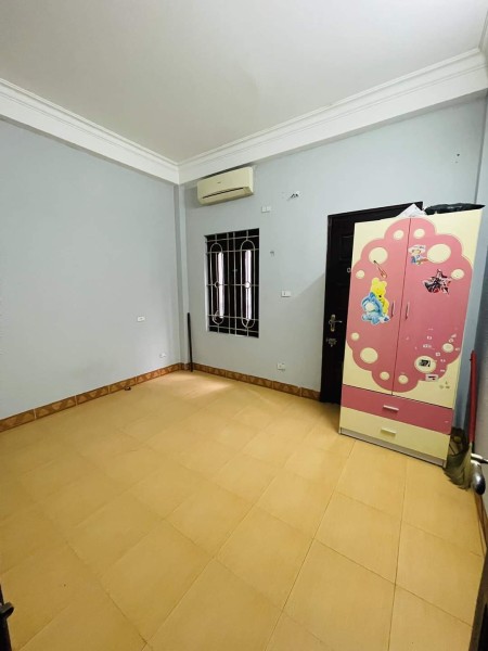 Bán nhà gần Nguyễn Cảnh Dị KĐT Đại Kim diện tích sử dụng 40m2 mt 4m ngõ thông