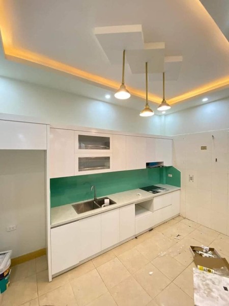 Bán nhà Ngọc Thuỵ nằm trong khu vực dân trí cao an ninh tốt, liên hệ 0972263245