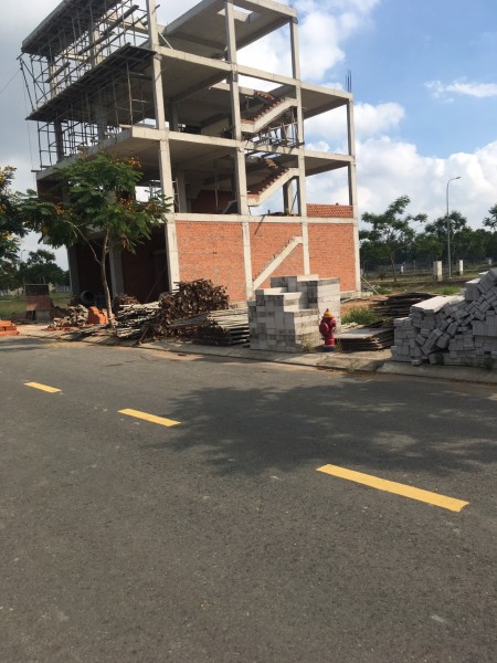 Bán Gấp lo đât mặt tiền tỉnh lộ 830 diện tích sử dụng 80m2 giá bán chỉ 722 triệu, pháp lý chuẩn