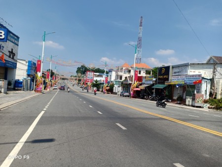 Đến hạn trả nợ ngân hàng gia đinh tôi cần bán đi 5.112m2 đất ở ngay KCN Becamex