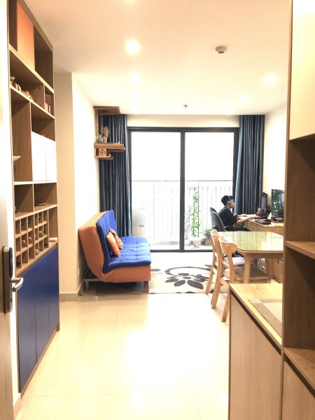 Bán gấp căn hộ 1 phòng ngủ 50m2 full đồ giá 1,69 tỷ có thương lượng tại Vinhomes Smart City
