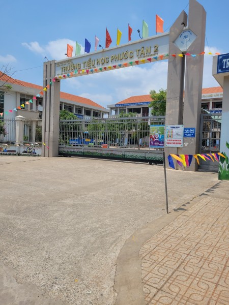 Còn 1 lô duy nhất đối diện trung tâm thương mại 100mv(5mx20m) thanh toán 600tr sổ hồng trao tay