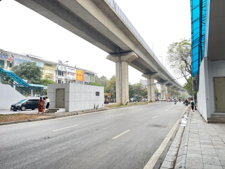 Siêu hot Quận Đông Đa, Hoàng Cầu kinh doanh, dtsd 55m2, mt 6.5m, 4 tầng đúc, 4 phòng ngủ