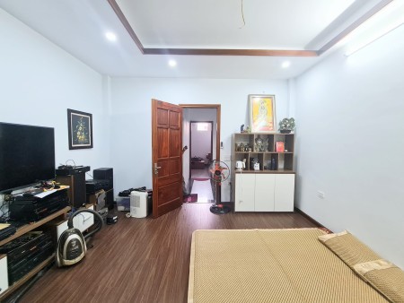 Bán nhà đẹp kinh doanh cho thuê nở hậu, ô tô đỗ cửa ngõ nông thông liên hệ 0972263245