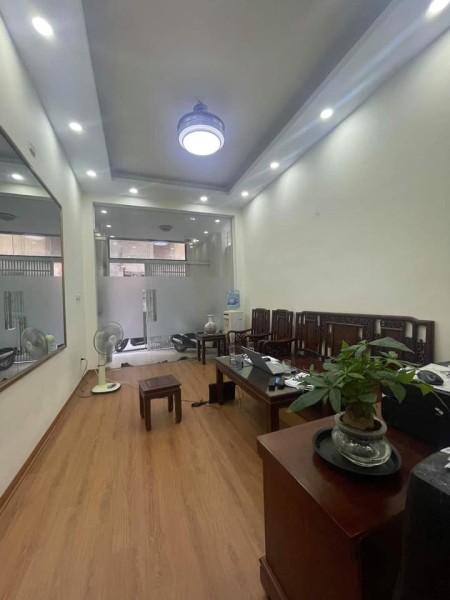 Bán nhà nguyên căn phố Văn Quán đường 19/5 Hà Đông, ô tô đỗ cửa, giá bán chỉ 4.2 tỷ