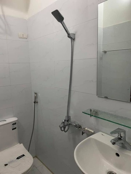 Cần bán nhà đường Xuân Phương, diện tích 40m2 x 5 tầng, ô tô đi qua, giá bán nhỉnh 3 tỷ
