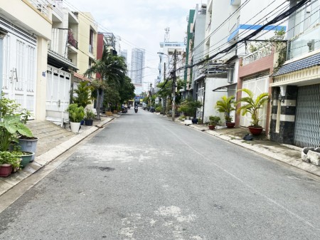 Bán nhà nát tiện xây mới hẻm 34 đường Nguyễn Thị Thập, phường Bình Thuận, Quận 7