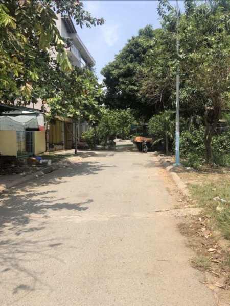 Cho thuê nhà trống diện tích sử dụng 7x30 làm kho Chợ Phú Thuận khu dân cư đông