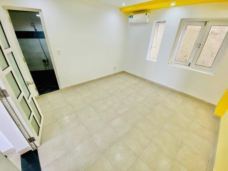 Bán nhà đẹp Hoàng Văn Thụ hẻm quay đâu rộng hơn 6m cực hiếm trong Quận Phú Nhuận