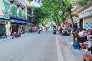 Bán nhà đẹp long lanh Ngô Gia Tự Quận Long Biên diện tích 55m2 lô góc giá bán 8 tỷ