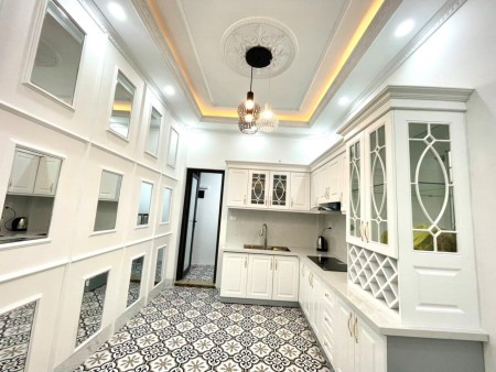 Bán gấp nhà đẹp Tôn Đức Thắng Đống Đa diện tích 55m2 đúc 5 tầng, giá bán nhỉnh 5 tỷ