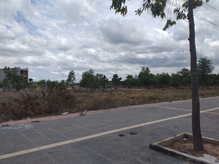 Cần bán miếng đất đẹp tại khu dân cư Thanh Sơn A liên hệ 0932438657, sổ bàn giao ngay