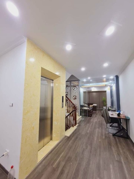 Chính chủ cần bán nhà Đẹp, Giá Hời Tại Quận Hoàng Mai tặng nội thất, lh 0913520407