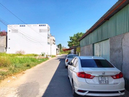 Đất nền 2MT Nguyễn Văn Tạo giá tốt khu vực 33tr/m2 (6.05*20.6)