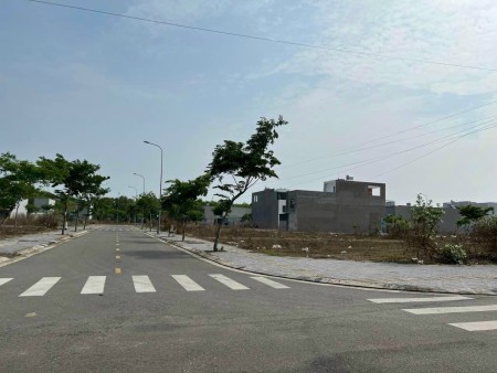 Bán lô góc 2 mặt tiền Lê Long Vân Đặng Phú Thông, phường Long Tâm, Tp Bà Rịa