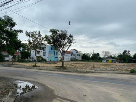 Đất nền trung tâm TP Hội An xây dựng tự do, tiện kinh doanh villa, ks, nhà hàng, ở cách phố cổ 800m