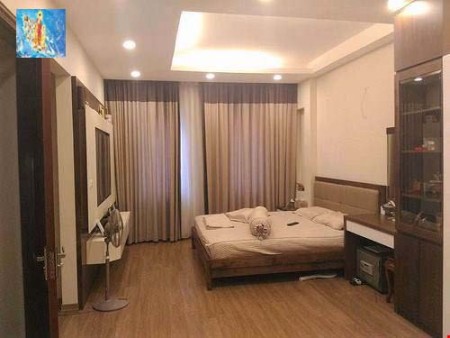 Lô góc thoáng sang nhà mới xây cực đẹp 80m ra mp Đê Trần Khát Chân, tiện ích đầy đủ