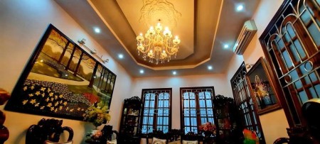 Bán nhà Nguyễn Văn Trỗi diện tích 85m2, 5 tầng, tặng nội thất, giá bán 11 tỷ, khu dân trí cao