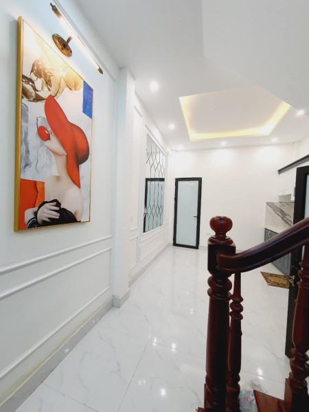 Quận Long Biên, phố Ngọc Thuỵ nhà đẹp lung linh, dtsd 37m2, 4 tầng đúc liên hệ 0972263245