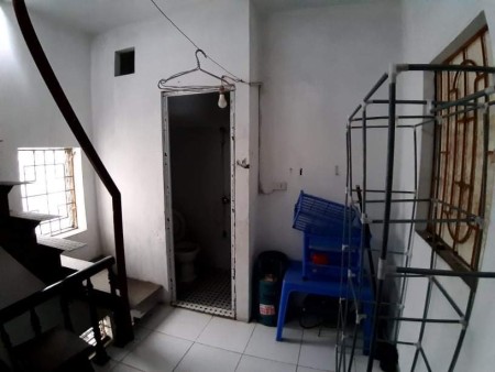 Bán nhà trong ngõ 22 Tôn Thất Tùng giá 8 triệu/tháng, khu dân trí cao, giá tốt