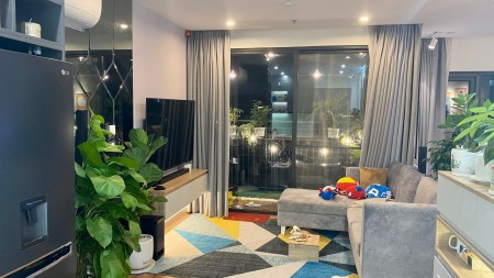 Chính chủ sang gấp căn hộ 2 pn lớn dtsd 69m2, chung cư Vinhomes Gradn Park Quận 9