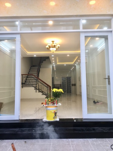 Bán nhà Quận 8 đường Dương Bá Trạc, Dạ Nam sổ hồng riêng, giao nhà ngay, khu dân trí