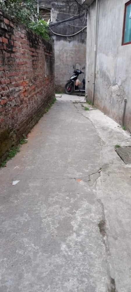 Bán Đất Tặng Nhà Nguyễn Khoái - Hoàng Mai 80m ô tô tránh giá bán 2.2 tỷ, lh 0988071498