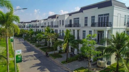 Bán đất mặt tiền ngay trung tâm thanh phố, giá trị cao, bàn giao vào sử dụng ngay