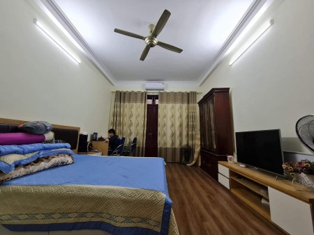 Bán nhà nguyên căn hai mặt ngõ Trương Định Hoàng Mai dtsd 48m2 5 tầng mt 4m nhỉnh 4 tỷ.