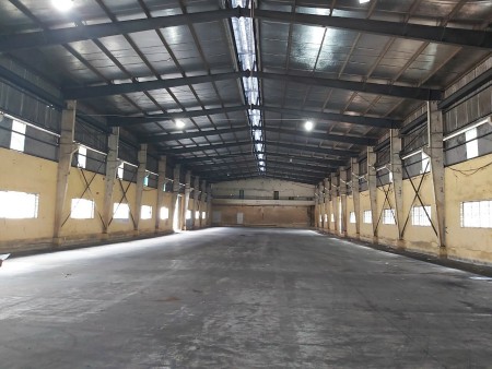 Cho thuê kho xưởng KCN Tân Tạo Quận Bình Tân, dtsd 2152m2, giá 232 triệu, lh 0896401042