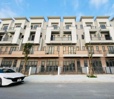 Chính chủ cần bán căn shophouse thành phố Từ Sơn, giá chỉ 40tr/m2. Căn duy nhất LH 0364897195