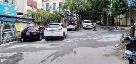Bán nhà Lạc Long Quân, Tây Hồ. 2 mặt tiền,6 tầng tháng máy, DT 60m2, MT 5m, 16 tỷ LH 0567857688