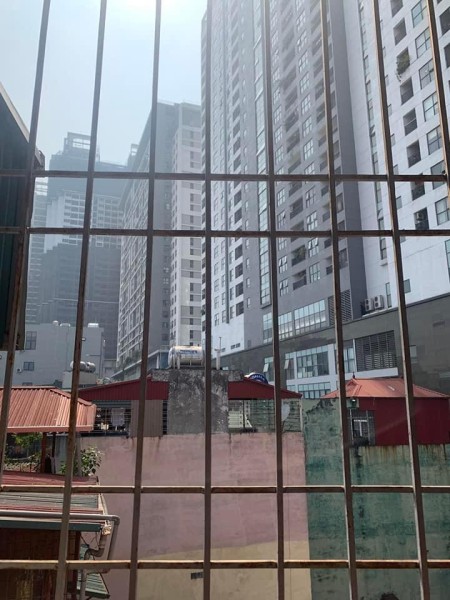 Bán nhà phố Lê Văn Lương, giá bán 5.5 tỷ, đúc kiên cố, 5 tầng thông thoáng, lh 0965941638