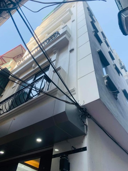 Cần bán nhà Hoàng Quốc Việt Nhà Đẹp Lung Linh 30m2, 5 tầng giá công khai 2.9 tỷ Cầu Giấy