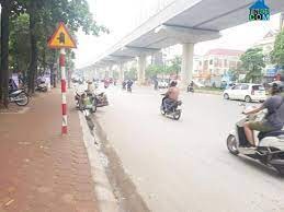 Bán gấp nhà 7 tầng thang máy, thông sàn mặt vòng xoay, kinh doanh khủng giá tốt