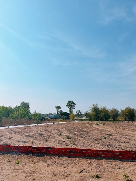 Đất đẹp giá rẻ cạnh ủy ban, khu dân cư, khu công nghiệp đường bê tông 8m, xe vào tận đất