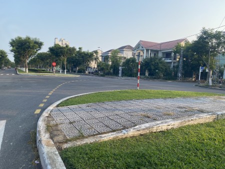 Siêu phẩm nhà riêng 3 bước ra sông hàng, diện tích 100m2, 3 tầng giá bán 7.x tỷ, lh 0379802165